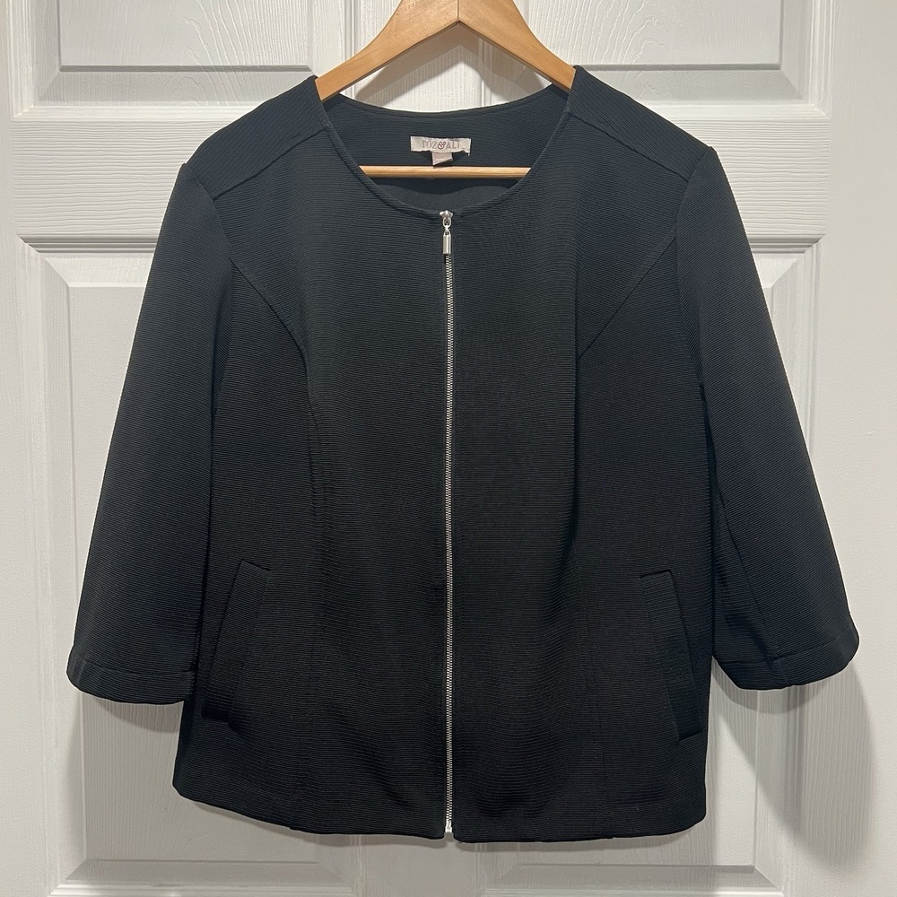 Roz & Ali Black Blazer Size 1X
